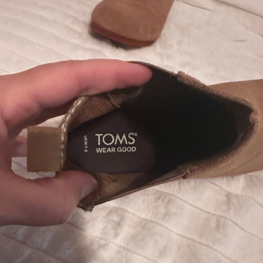 Toms Brown Suede Wedge Chelsea Boot with Herringbone Panel - Picture 4 of 4